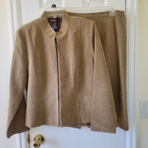 R&K Originals Skirt Suit Tan Size 14 Longsleeve Zip-Up Elastic Waist